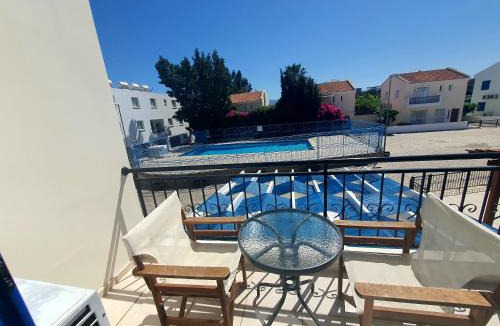 Latsi Apartment | G&E HARBOUR MAISONETTE NUMBER 13