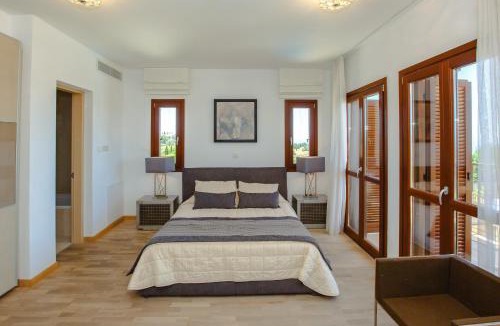 Aphrodite Hills Villa | Luxury Central Villa AJ06 with Private Heated Pool & Jacuzzi, Services Inc, Aphrodite Hills Resort