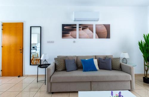 Universal Apartment | Just renovated beautiful 2 bed apartment in Paphos 5 min drive to the beach