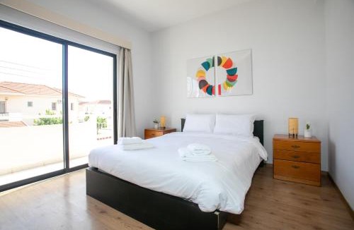 Pyla House | Palmove Near Yiannades Beach