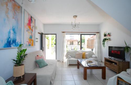 Pyla House | Palmove Near Yiannades Beach