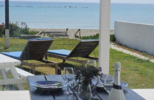 Pervolia Villa | Ammos Beachfront Villa Paradise