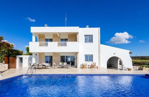 Agios Theodoros Villa | Villa Chrysta