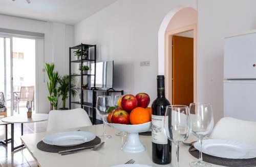 Universal Apartment | Beautiful 2 bed apartment in Paphos Cyprus