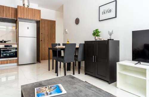 Livadia Apartment | Miles 2-Bedroom Apt in Livadia