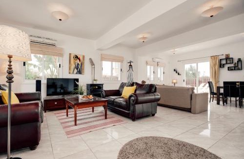 Ayia Napa Villa | Villa Paradise