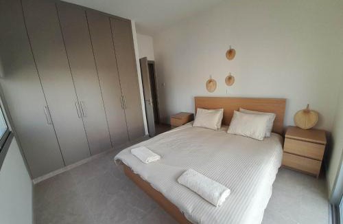 Dromolaxia Apartment | Pervolia Paradise apartment 02 with Kosher restaurant