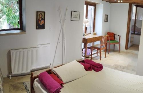 Politiko Villa | The Family Nest - Traditional Serenity