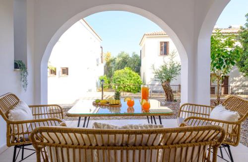 Mazotos Apartment | Cute & Cozy Mazotos 1bed Getaway
