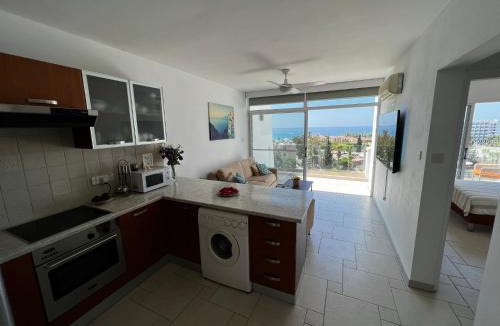 Limassol Apartment | Green Door Getaway