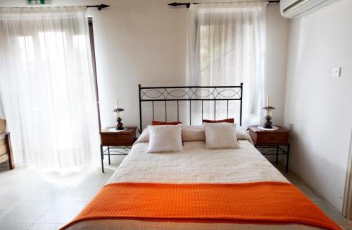 Goudi House | Leonidas Village Houses