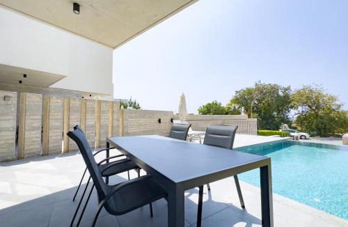 Chlorakas Villa | Sunset Park Villas