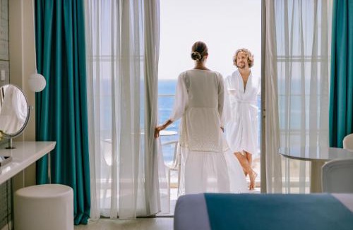Geroskipou Hotel | Ivi Mare - Designed for Adults by Louis Hotels