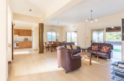 Ayia Marina Chrysochous Villa | Villa Clementina