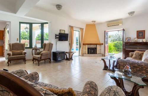 Ayia Marina Chrysochous Villa | Villa Charianna