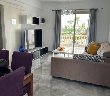 Mandria Apartment | Holiday Mandria apt with pool