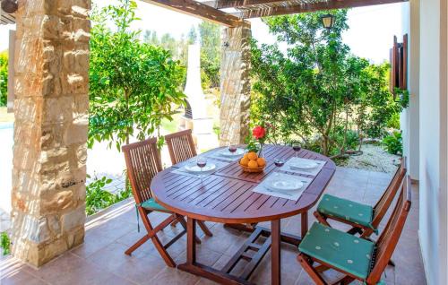 Pomos House | Stunning Home In Pomos With Wifi
