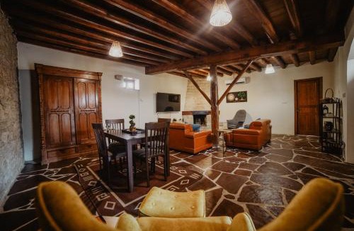 Monagri Villa | The Stonehouse Suites with Private Bath Spas