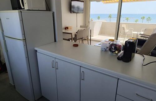 Oroklini Apartment | Julie's beach house