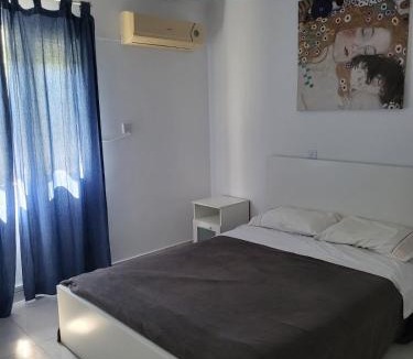 Pegeia Villa | Villa Neyla Four bedroom Coral Bay Beach front