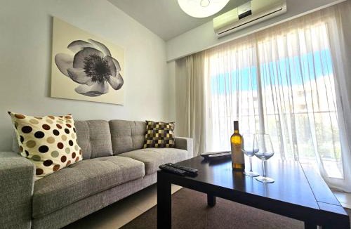 Universal Apartment | Elysia Park Apartments
