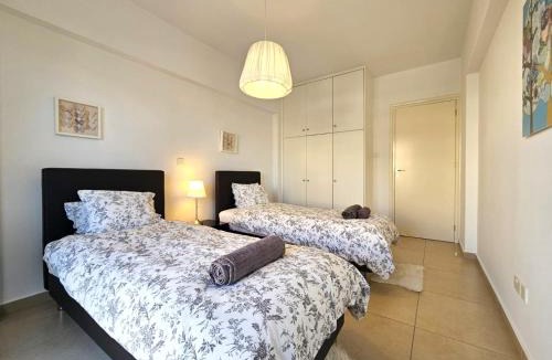Universal Apartment | Elysia Park Apartments