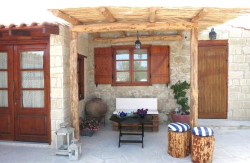 Latchi House | Simona Stone House