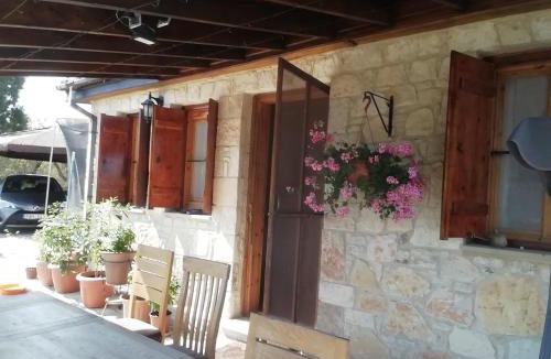 Choulou House | Despina country retreat