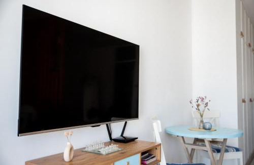 Pissouri Apartment | Pissouri bay sea view studio