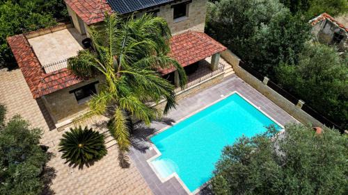 Miliou Villa | Valencia Grove Villa