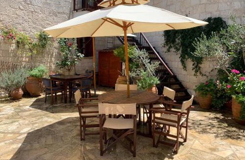 Kathikas House | Villa Saint George - Stone Costa