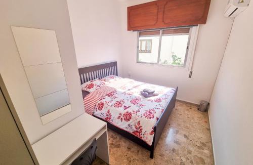 Larnaca House | Luxury City Rooms - Smart TV with Netflix