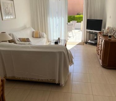 Universal Apartment | Iris cottage 2-bedroom townhouse