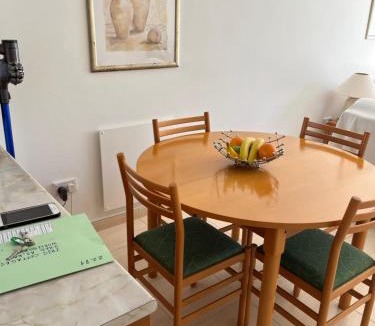 Universal Apartment | Iris cottage 2-bedroom townhouse