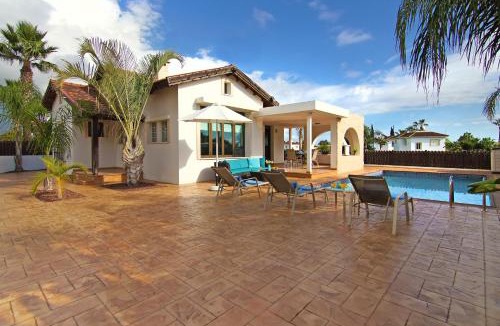 Ayia Thekla Villa | Villa Merry