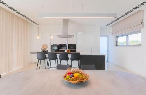 Ayia Napa Villa | Sea Pearl Beachfront Villas - Breeze