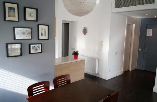 Dasoupolis Apartment | The Kapitani Residence