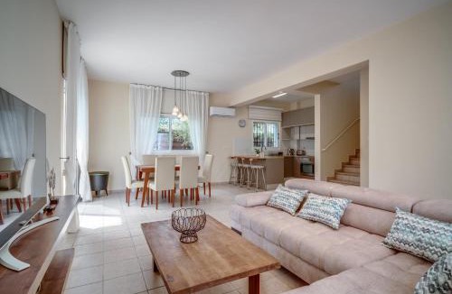 Kapparis House | Amphitrite Villa