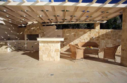 Sea Caves Villa | Seafront 5 Bedroom Villa Paradise in Sea Caves
