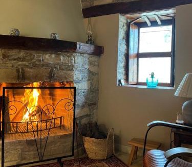 Vasa Koilaniou House | Riverside Cottage
