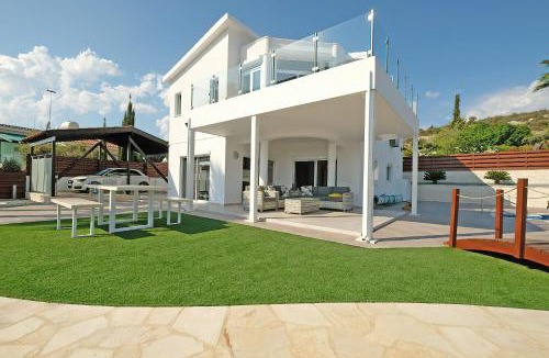 Peyia Town Villa | Villa Prasino