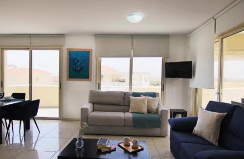 Pervolia Apartment | Seaside Luxury Flat Pervolia