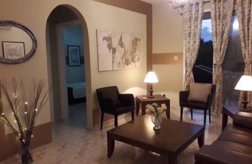 Old Town Apartment | Beautiful Apartment with pool in Paphos Cyprus