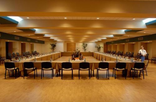 Paphos Hotel | Constantinou Bros Athena Royal Beach Hotel