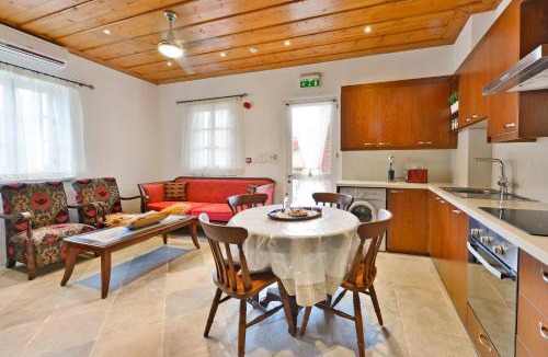 Kalopanayiotis House | Vasilikis House