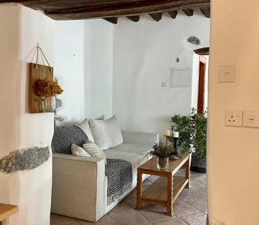 Vasa Koilaniou Villa | Stone built country house in Louvaras Village