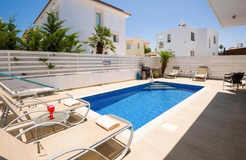 Pernera Villa | Villa Blue Sky
