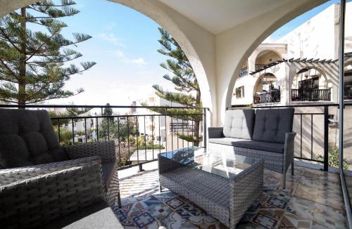 Agios Tychon Apartment | Modern 2 bedroom, sea view apartment.