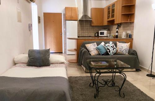 Neapolis Apartment | 1 bedroom flat, prime location near sea, sleeps 4