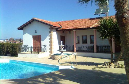 Maroni Villa | Villa Androulla